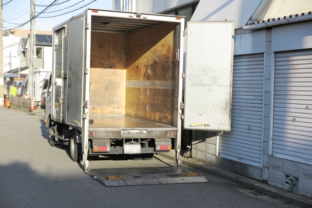 パワーゲート付きのトラックの荷台の画像